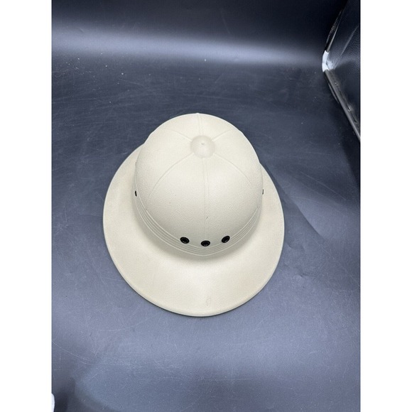 Vintage BAYLY SUN HELMET Safari Hat Adjustable Strap Tan Hard Plastic main image 4